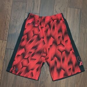 Under Armour boy's red and black athletic shorts size XL